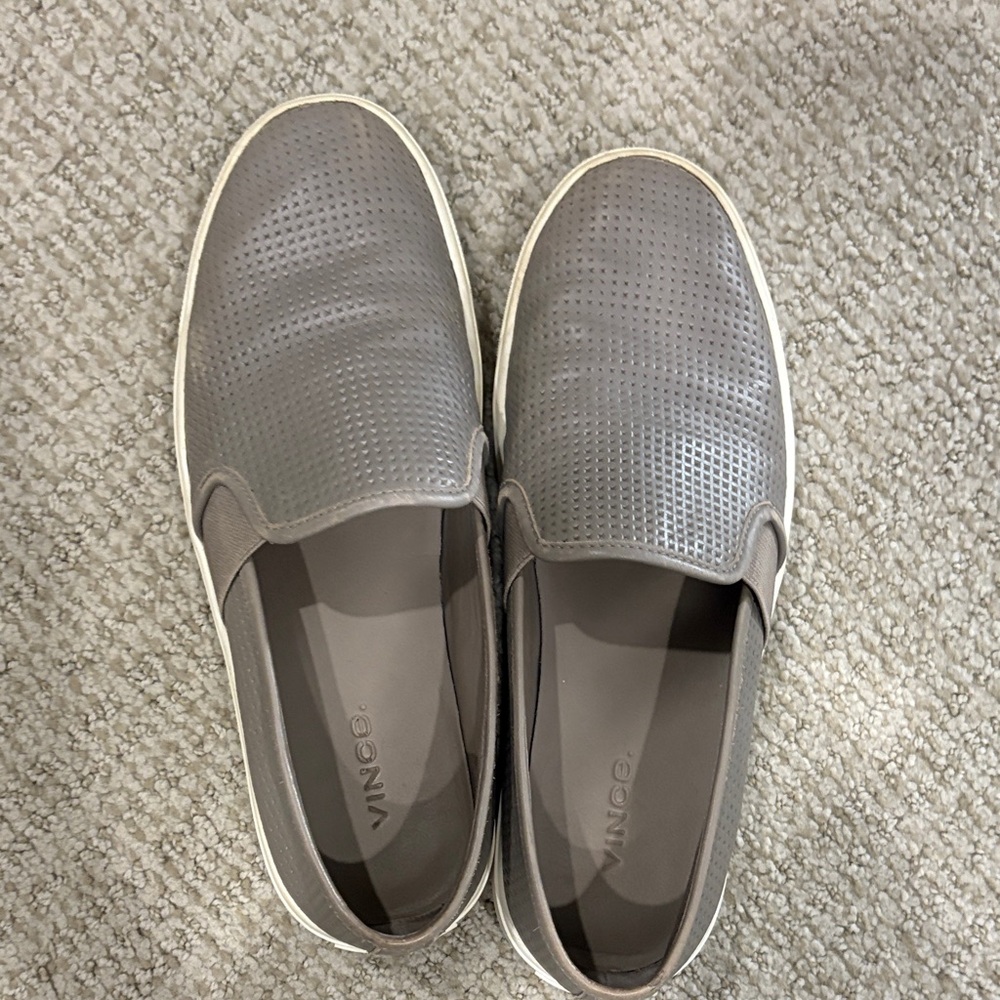 Vince Gray sneakers size 7.